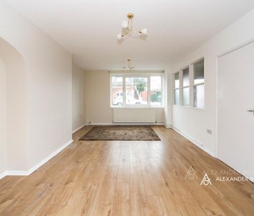 3 bedroom semi-detached house to rent - Photo 6