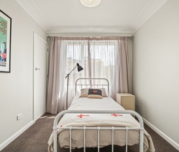 A home of elegance, ease and true tranqulity - Photo 3