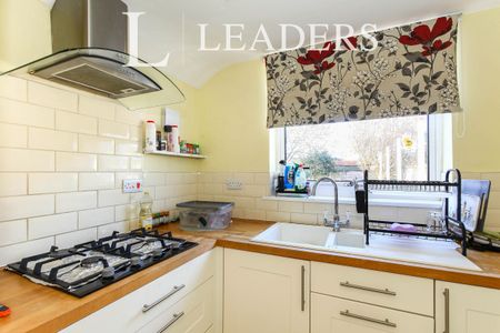 3 bedroom semi-detached to rent Crewe - Photo 4