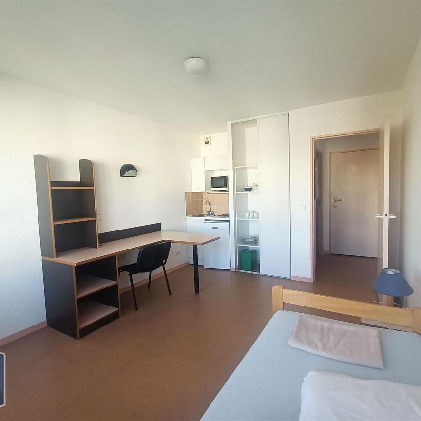 Location Appartement 1 pièce 21m² LORIENT 56100 - Photo 1