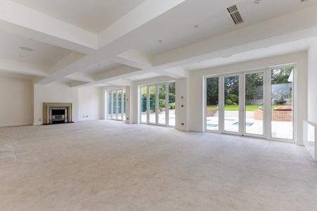 8 bedroom detached house to rent - Photo 4