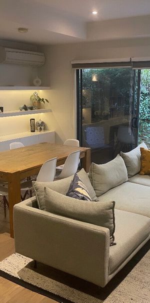 Elsternwick - Photo 1