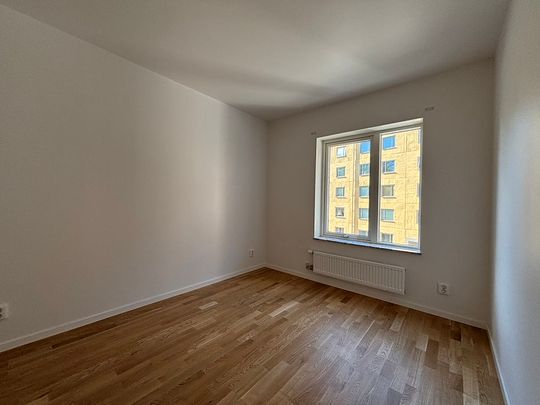 Brolundavägen 37, Blombacka - Photo 1