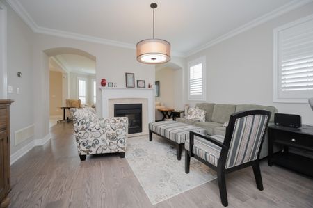 For Lease - 3357 Mintwood Circle, Oakville, Ontario - Photo 3