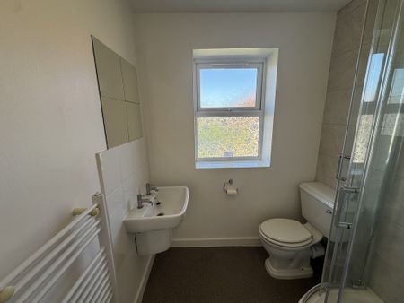 Wycliffe Avenue, Tang Hall - P2045 - Photo 3