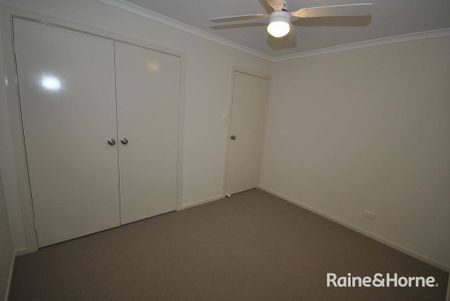 MODERN LIVING - Photo 5