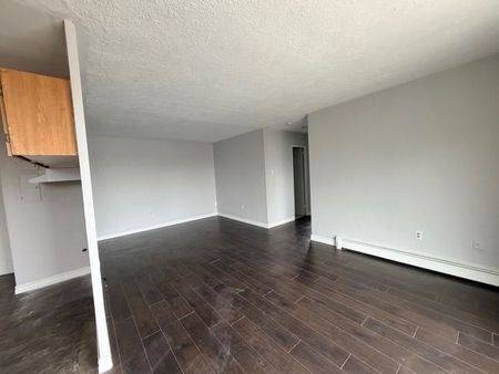 For Lease - 76 Vanier Drive Unit# 302, Chatham-Kent, Ontario - Photo 2