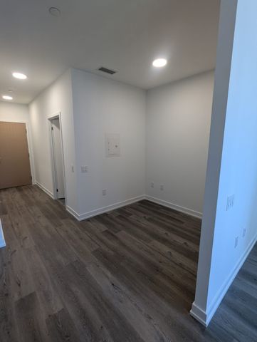 For Lease - 395 Square One Drive Unit# 205, Mississauga, Ontario - Photo 3