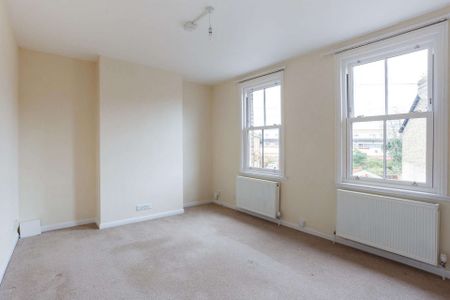 One bedroom unfurnished first floor flat with appliances, conveniently located in Oxford close to the train station and city centre. - Photo 5