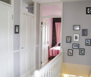 Cozy room to rent in 3-bedroom house in Ballymun, Dublin - Photo 4