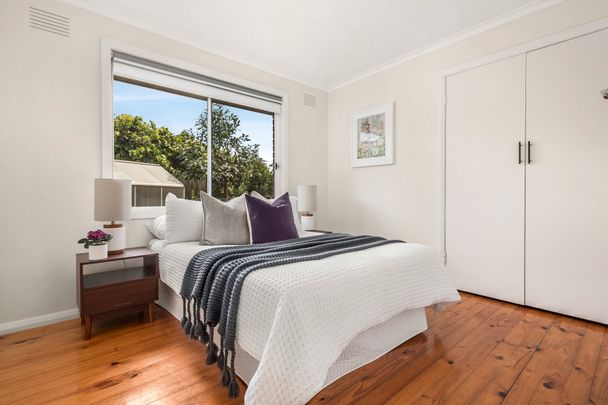 Spacious 4 Bedroom + Study Family Home in Prime Keysborough Location - Photo 1