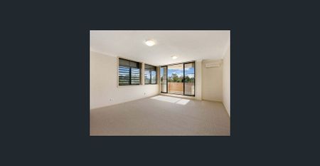 Luxury Three Bedroom Apartment in the Heart of Parramatta CBD - Photo 5