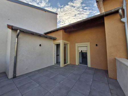 Location Appartement 3 pièces 120m² AMPUIS 69420 - Photo 4