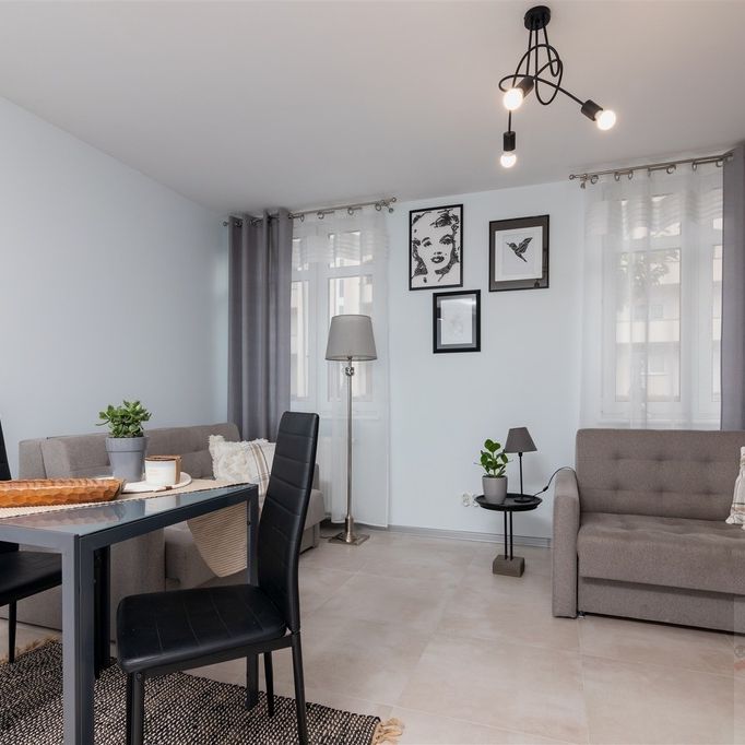 Atrakcyjna kawalerka w nowoczesnym budynku (437877) - Фото 1