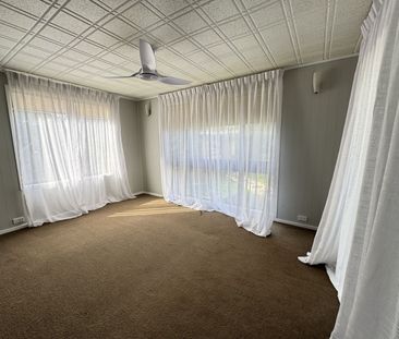 Two Bedroom House - Photo 3