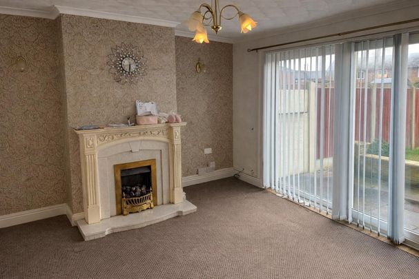 3 bedroom terraced house to rent - Photo 1
