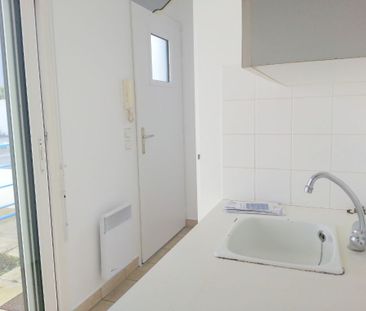 Location Appartement 1 pièce 28m² LA ROCHELLE 17000 - Photo 2