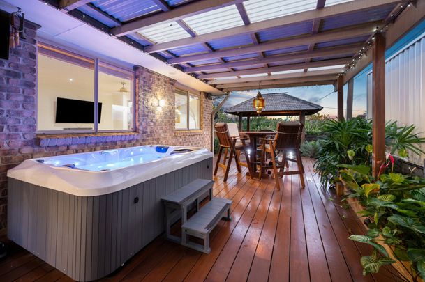 STYLISH HOME IN SOUGHT AFTER AREA!!! - Photo 1