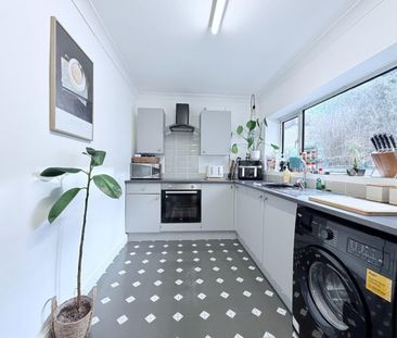 3 bedroom House To Let - Photo 6