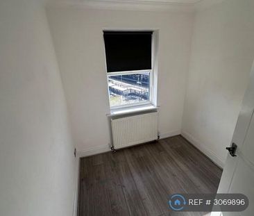 3 bedroom detached house to rent - Photo 4