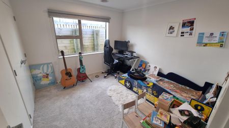 Desirable Churton Park - Photo 2