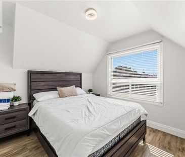 138 CAMERON Avenue N, Hamilton, Ontario, L8H4Z3 - Photo 5