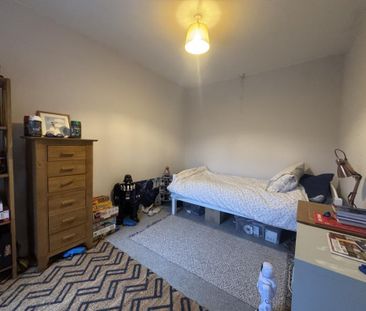 2 bedroom end of terrace house to rent - Photo 1