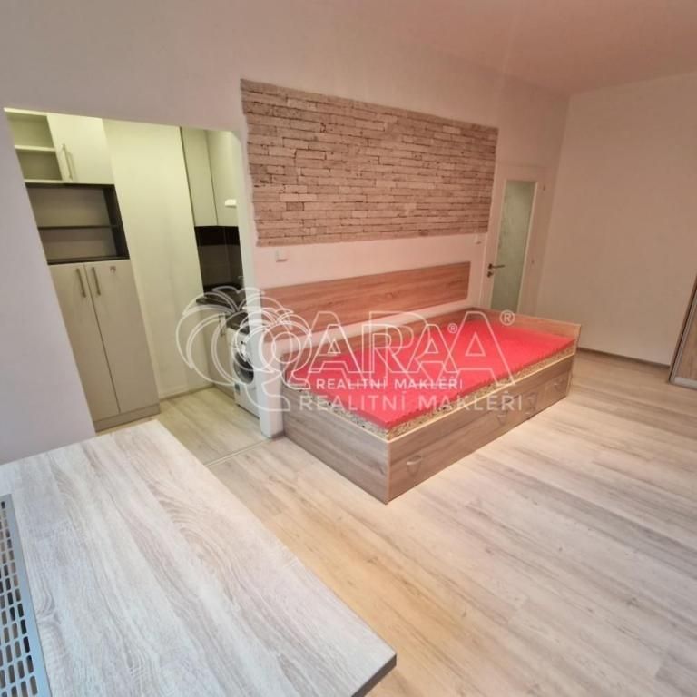Pronájem bytu 1+kk 21 m2 - Photo 1