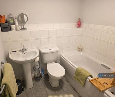 3 bedroom terraced house to rent - Photo 6