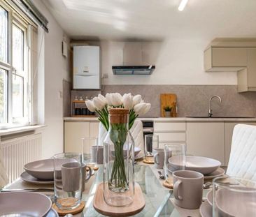 6 bedroom house to rent - Photo 2