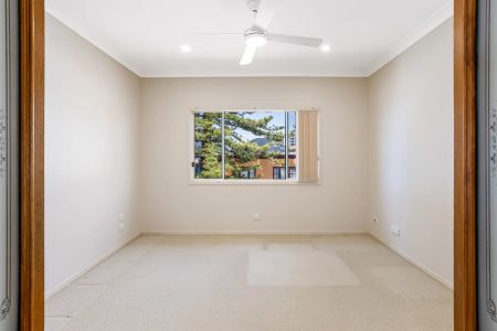 Dual-Living Beachfront Home, Redcliffe. Contact Julie Sykes 0438 050 110 - Photo 2