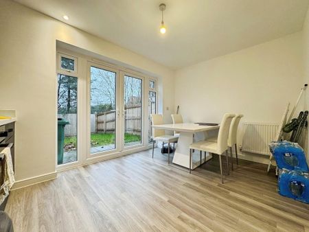 2 bedroom semi-detached house to rent - Photo 3