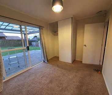 3 bed house with easy bus route to the city - Photo 1