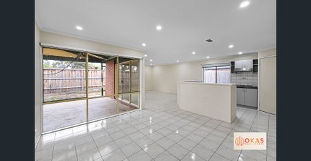 Double Storey Family Home For Lease in Cambridge School Zone! - Photo 4