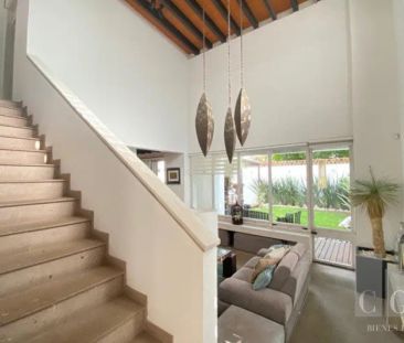 HERMOSA CASA CON UN PARQUE DIVINO A SOLO UNOS PASOS - Photo 2