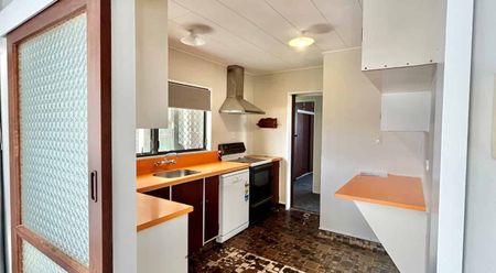 Family home in Tamatea - Photo 4
