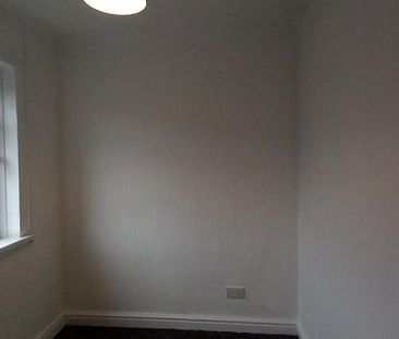 Lluest, Ystradgynlais, Swansea, City And County of Swansea. - Photo 3