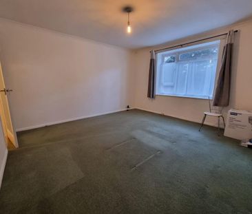 2 bedroom ground floor flat to rent - Photo 1