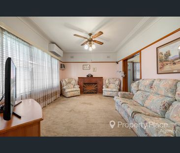 9 Kingston Avenue, Panania, NSW 2213 - Photo 4
