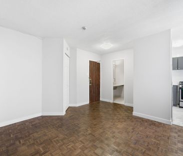 For Lease - 2360 Dundas Street Unit# 1919B, Toronto, Ontario - Photo 2