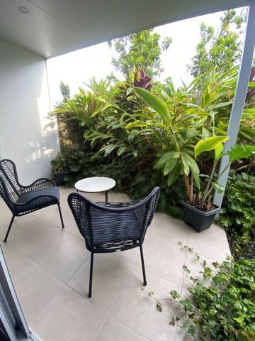FURNISHED STUDIO WITH PRIVATE ENTRY AND COURTYARD $450 per week - Photo 4