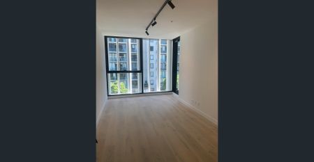 2 Bedroom 2 Bathroom Apartment in South Melbourne - Photo 3