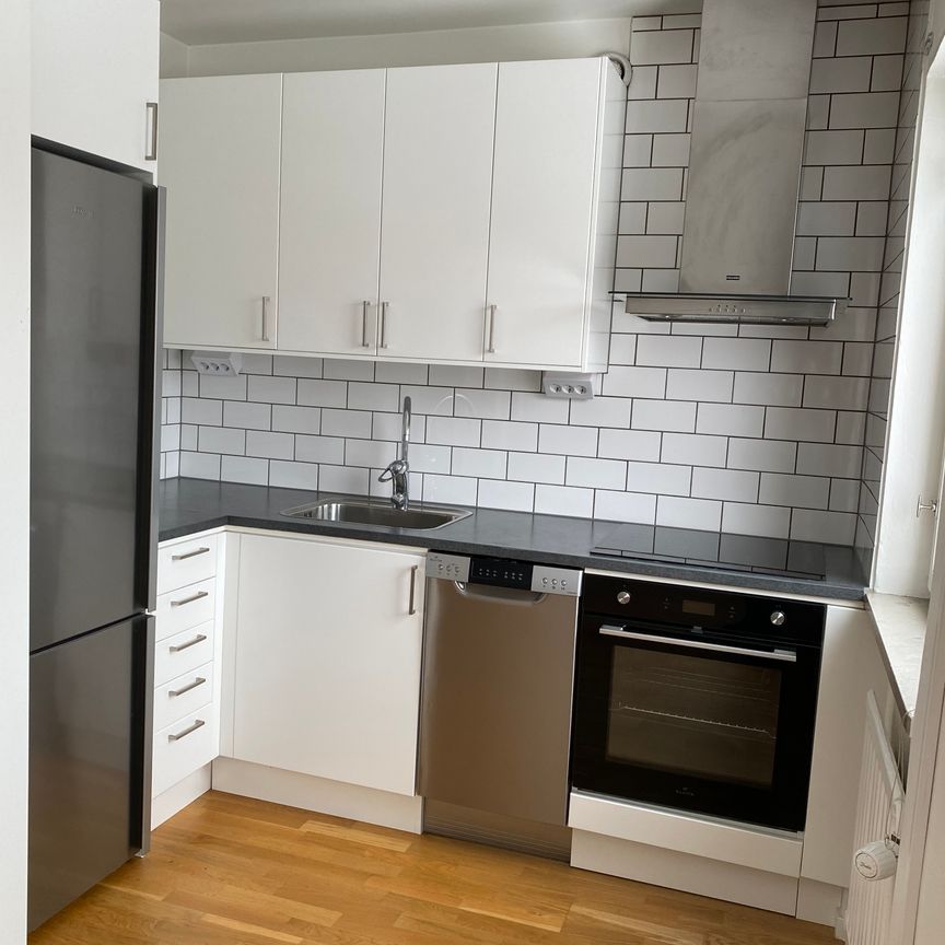 Slottsbacken 5 - Photo 1