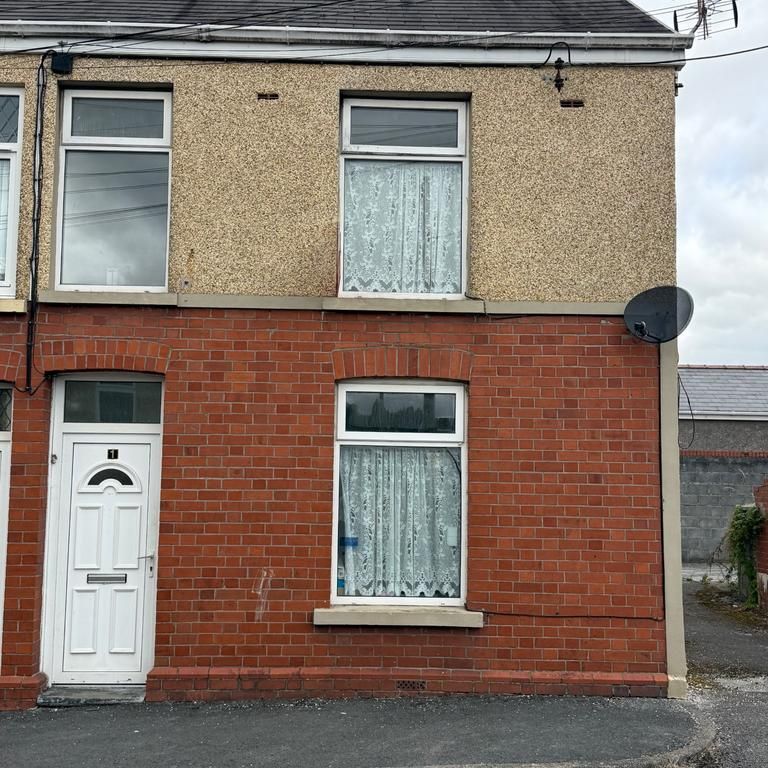 3 bedroom terraced house to rent - Photo 1