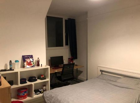 8 bedroom house to rent - Photo 2