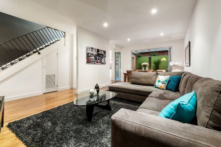 Thinking of selling? Contact our agent - Photo 3