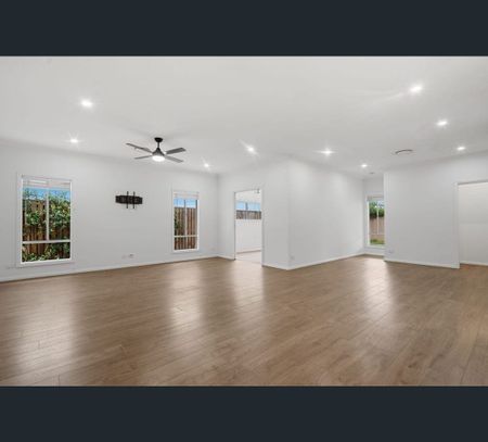 28 Perring Crescent, Rochedale, Qld 4123 - Photo 3