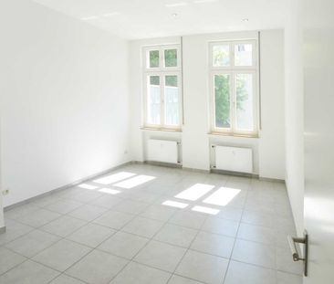 Ideal für eine Familie – Renovierte 4-Zimmer Wohnung mit Einbauküche und TG, Trier-Innenstadt - Foto 2