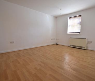 2 bedroom maisonette to rent - Photo 2