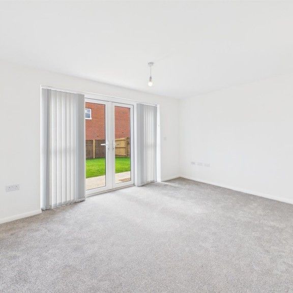 2 BED House To rent - Photo 1